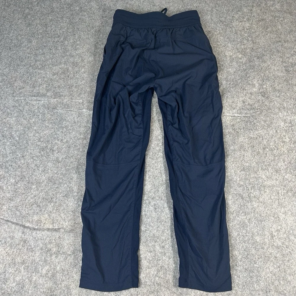 Lululemon Women's 2 Navy Blue Beyond The Studio Ankle Crop Pant 24